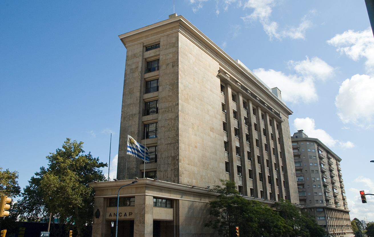 ANCAP cerró 2025 con ganancias y resultado operativo positivo