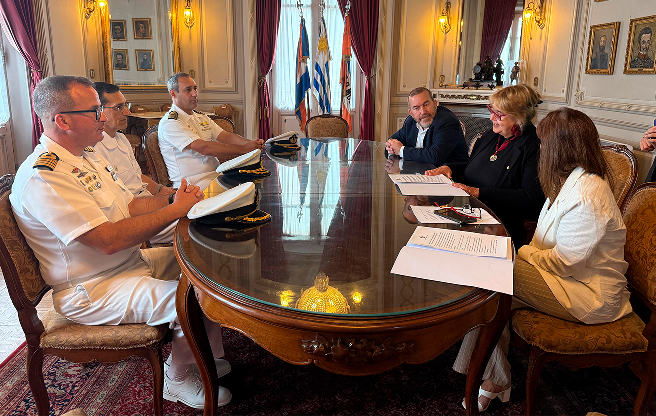 ANCAP y el Ministerio de Defensa fortalecen la respuesta ante contingencias en la Costa Atlántica