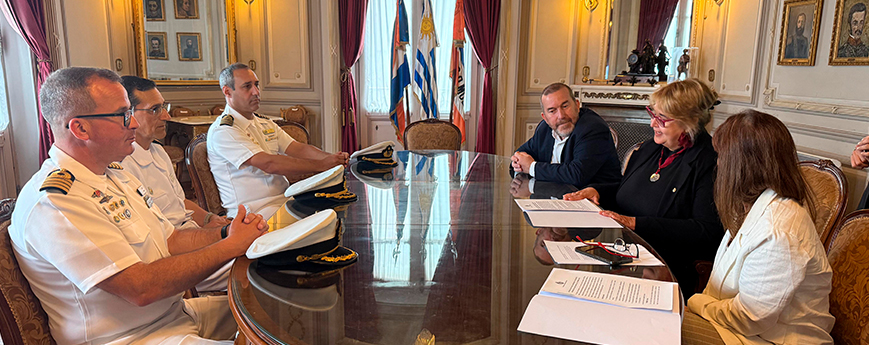 ANCAP y el Ministerio de Defensa fortalecen la respuesta ante contingencias en la Costa Atlántica ANCAP y el Ministerio de Defensa fortalecen la respuesta ante contingencias en la Costa Atlántica